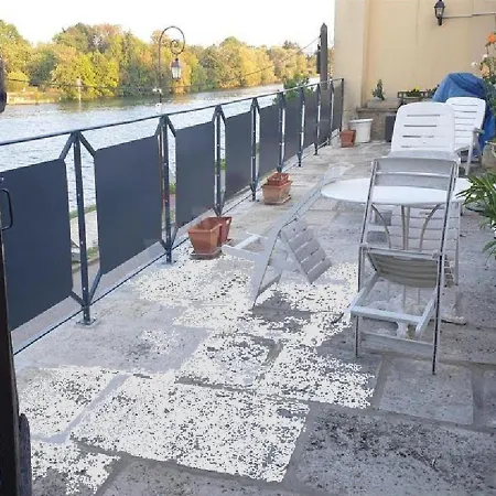Apartment Grand 2p Terrasse Bord De Seine *